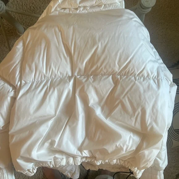 Moncler Ivory Quilted Jacket - Picture 11 of 12